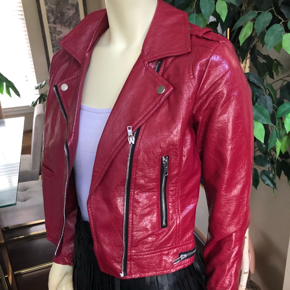BOMBER JACKET